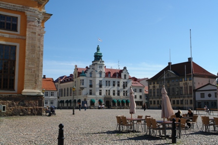 Und zugehöriger Domkirchenplatz	